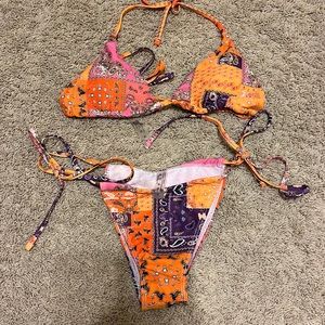 Never worn medium shein two piece bandana print bikini with intact hygiene liner